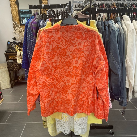 Drapers and Damons Orange Buttonup Top - Picture 2 of 4